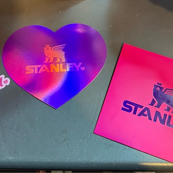 Stanley The Quencher H2.0 Flowstate 40 oz Tumbler in Berry Truffle NIB - Picture 6 of 7